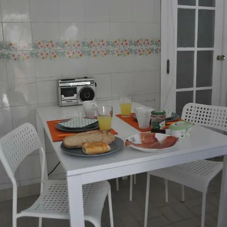 F! ゲストハウス